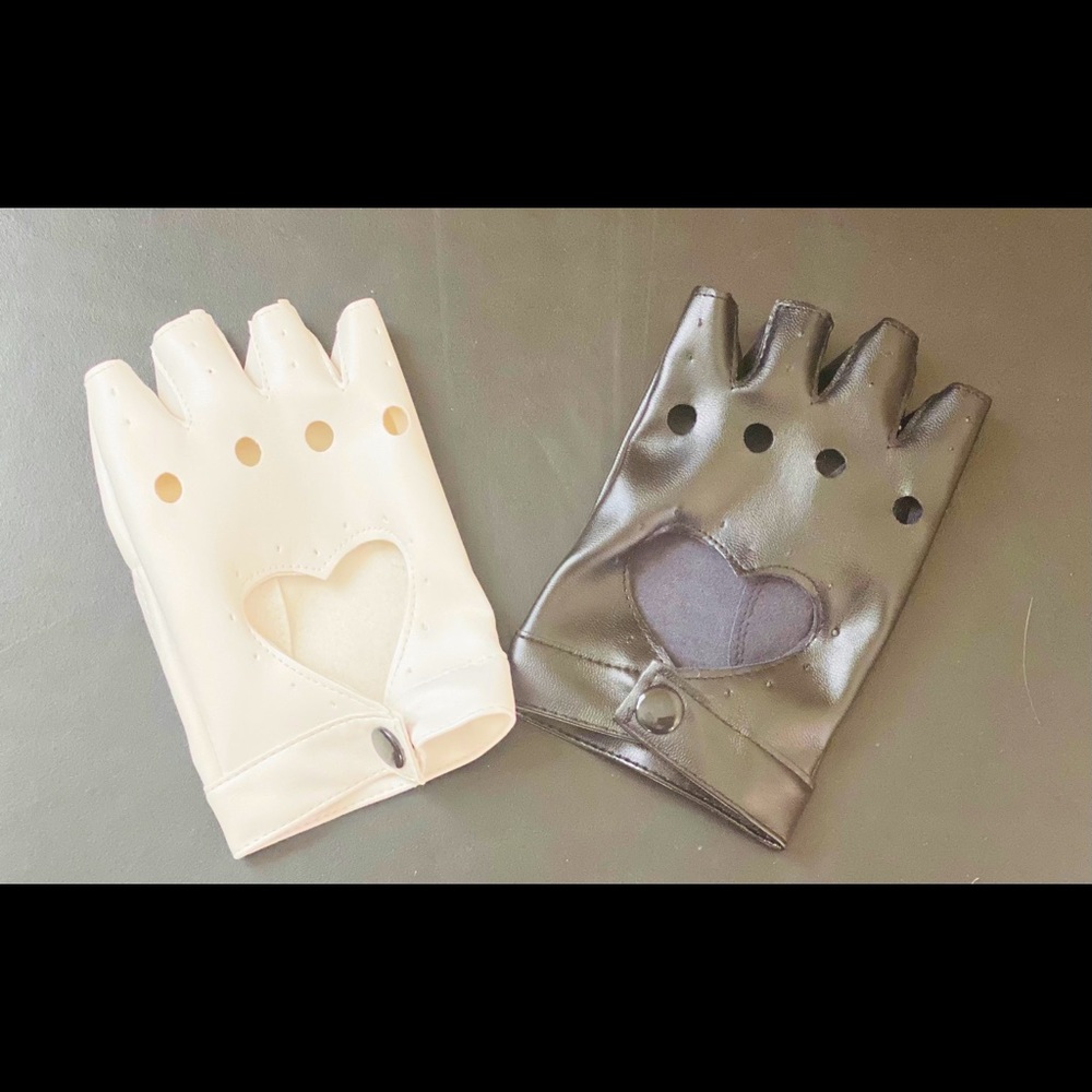 Fingerless Gloves Black & White